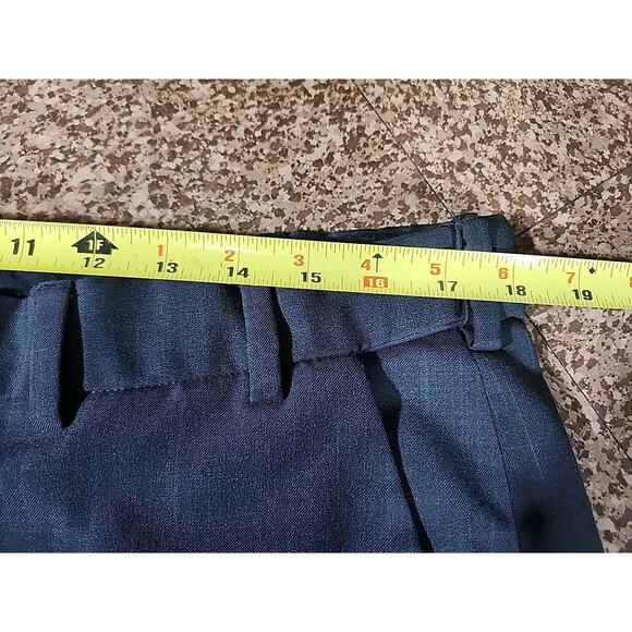 Van Heusen 36x36 Dress Pants Men's Grey Polyester Flat Front Straight Leg Preppy - Picture 2 of 10